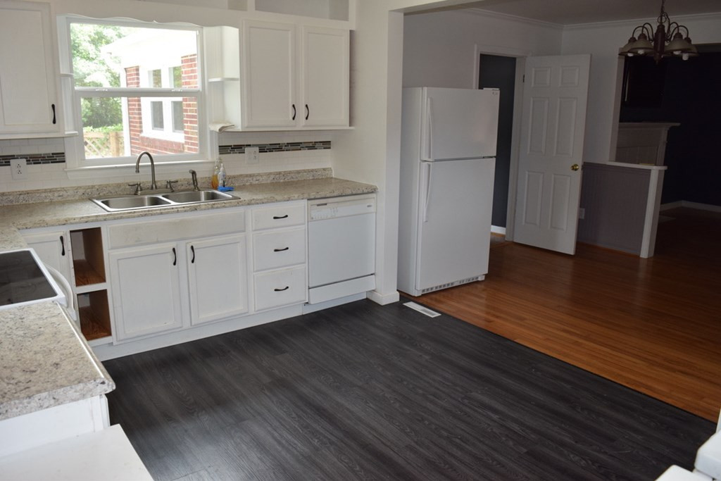 172 Dogwood Road Aiken, SC 29803 - Photo 6 of 18 Gallery Image 6