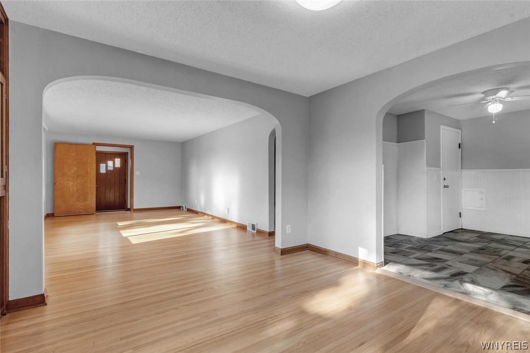 678 Mapleview Road Cheektowaga, NY 14225 - Photo 10 of 27