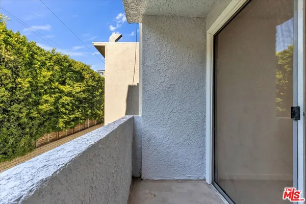 $939,000 | 10465 Eastborne Avenue, Unit 206, Los Angeles, CA 90024