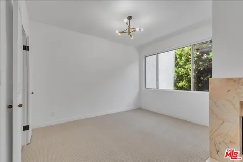 $989,000 | 10465 Eastborne Avenue, Unit 206, Los Angeles, CA 90024