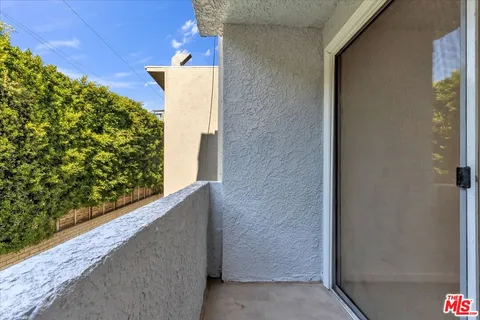 $899,000 | 10465 Eastborne Avenue, Unit 206, Los Angeles, CA 90024