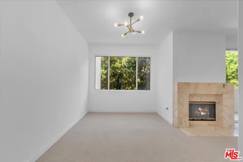 $989,000 | 10465 Eastborne Avenue, Unit 206, Los Angeles, CA 90024