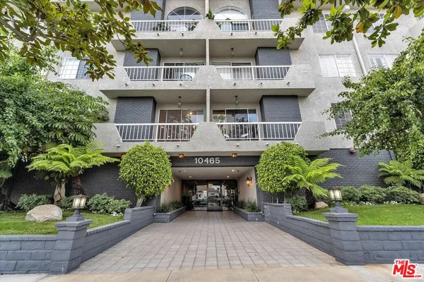 $939,000 | 10465 Eastborne Avenue, Unit 206, Los Angeles, CA 90024