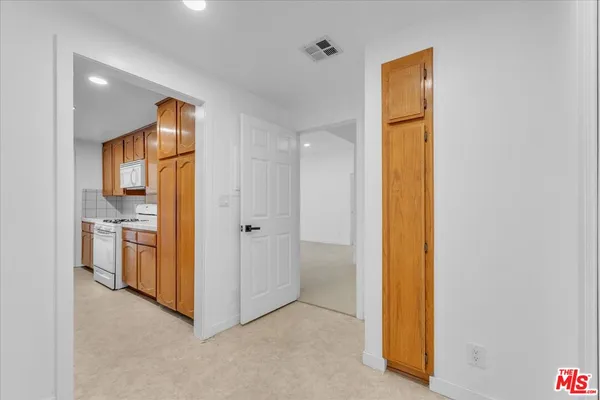 $939,000 | 10465 Eastborne Avenue, Unit 206, Los Angeles, CA 90024