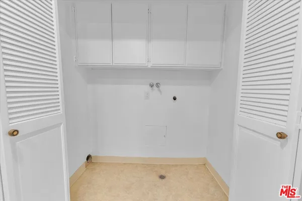 $939,000 | 10465 Eastborne Avenue, Unit 206, Los Angeles, CA 90024