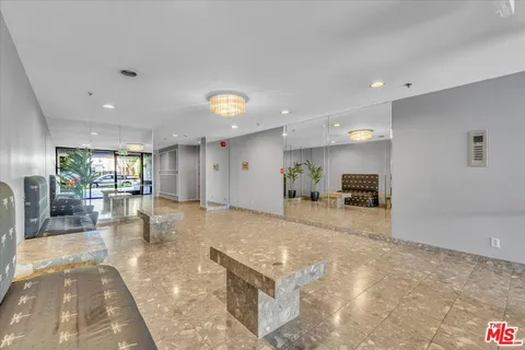 $899,000 | 10465 Eastborne Avenue, Unit 206, Los Angeles, CA 90024