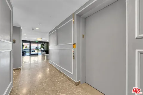 $989,000 | 10465 Eastborne Avenue, Unit 206, Los Angeles, CA 90024