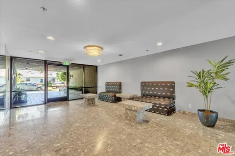 $989,000 | 10465 Eastborne Avenue, Unit 206, Los Angeles, CA 90024