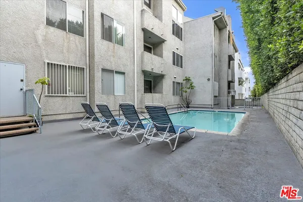 $939,000 | 10465 Eastborne Avenue, Unit 206, Los Angeles, CA 90024