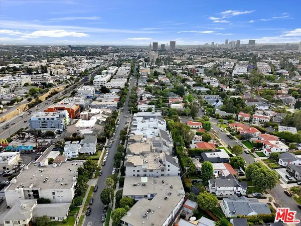 $939,000 | 10465 Eastborne Avenue, Unit 206, Los Angeles, CA 90024