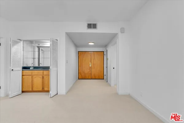 $939,000 | 10465 Eastborne Avenue, Unit 206, Los Angeles, CA 90024