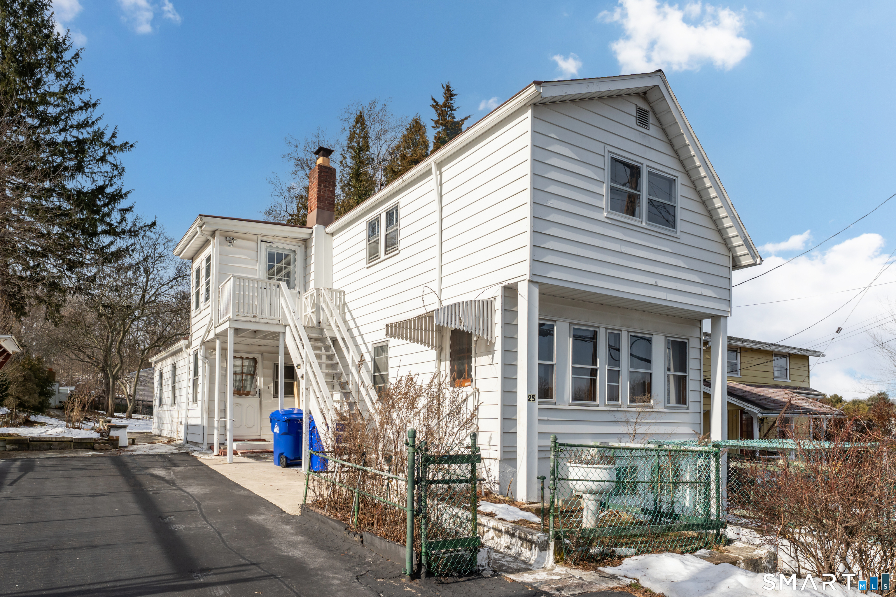 Welcome to 25 Rose Hill Rd - a unique opportunity!