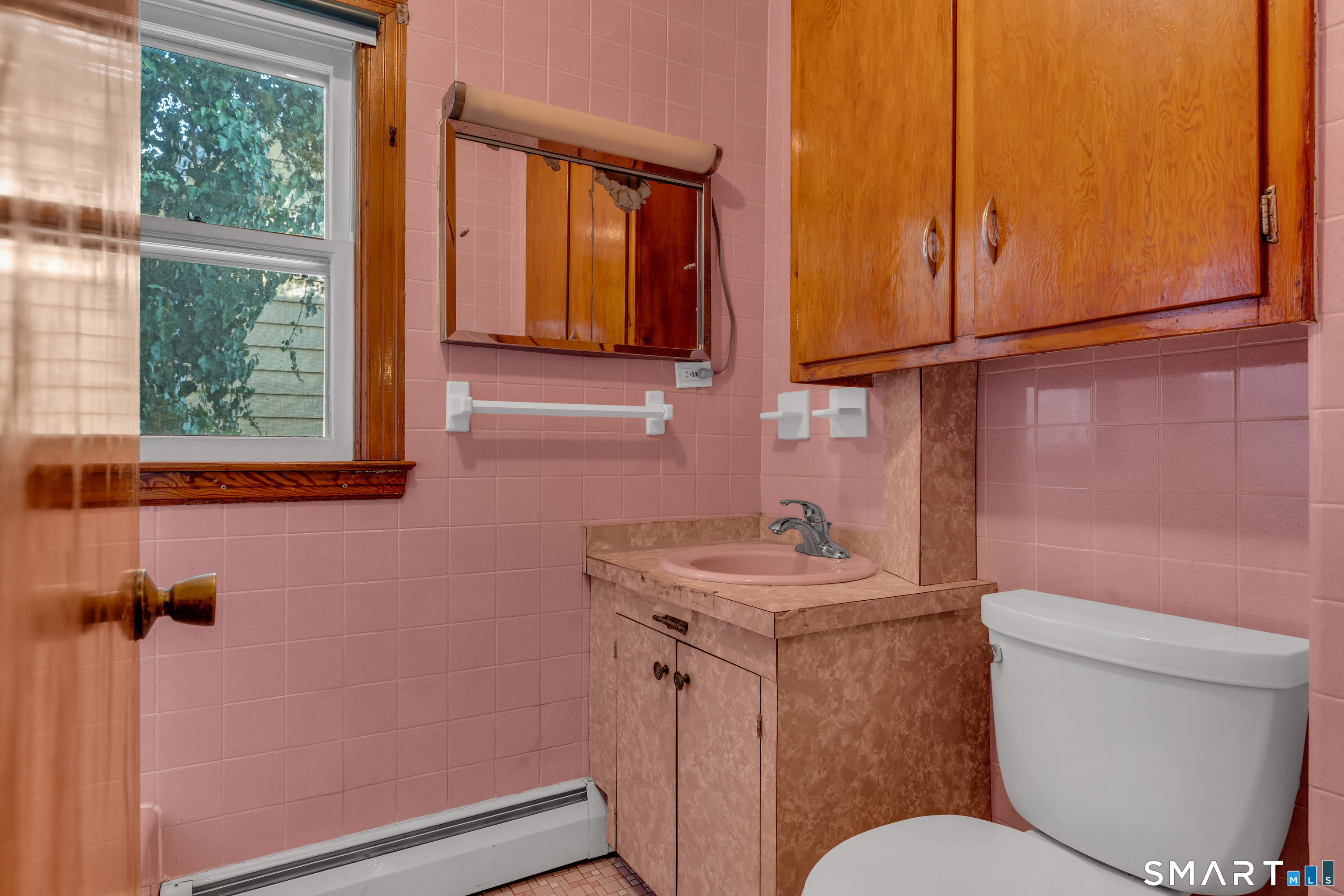 25 Rose Hill Road Branford, CT 06405 - Photo 12 of 40 Full bath