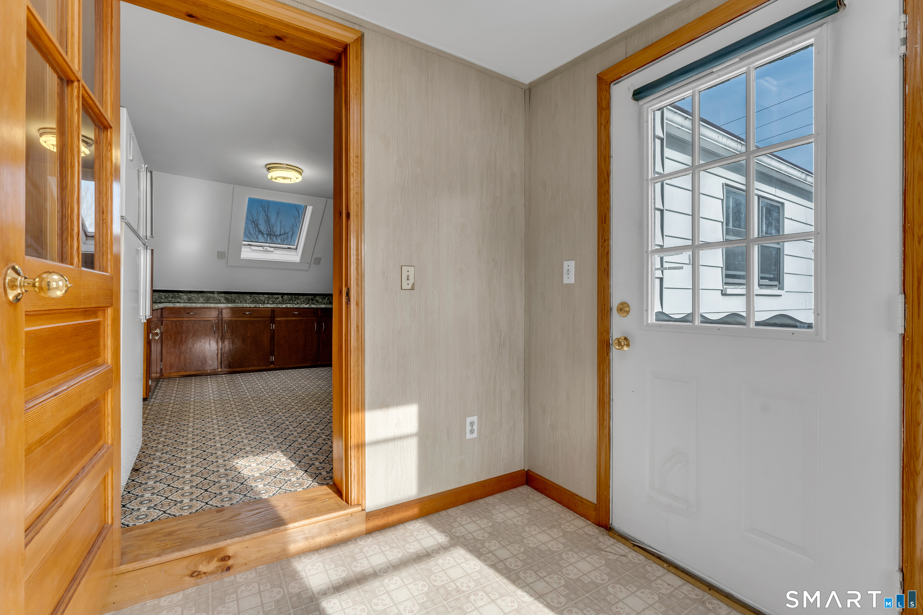 25 Rose Hill Road Branford, CT 06405 - Photo 16 of 40 Private entrance to second story unit