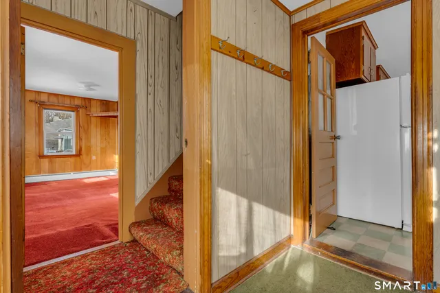 $295,000 | 25 Rose Hill Road, Branford, CT 06405