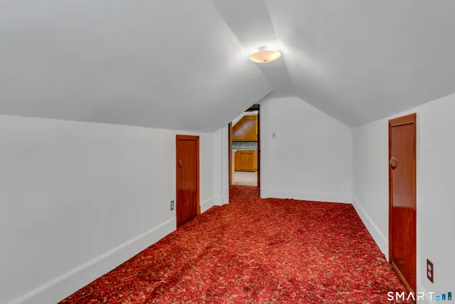 $295,000 | 25 Rose Hill Road, Branford, CT 06405