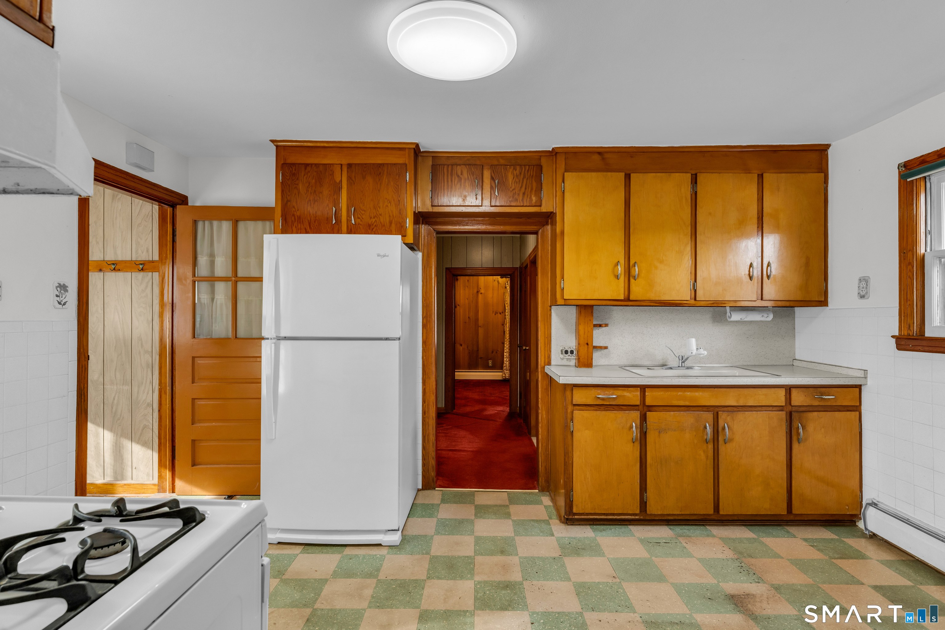 25 Rose Hill Road Branford, CT 06405 - Photo 3 of 40 Kitchen has been well maintained