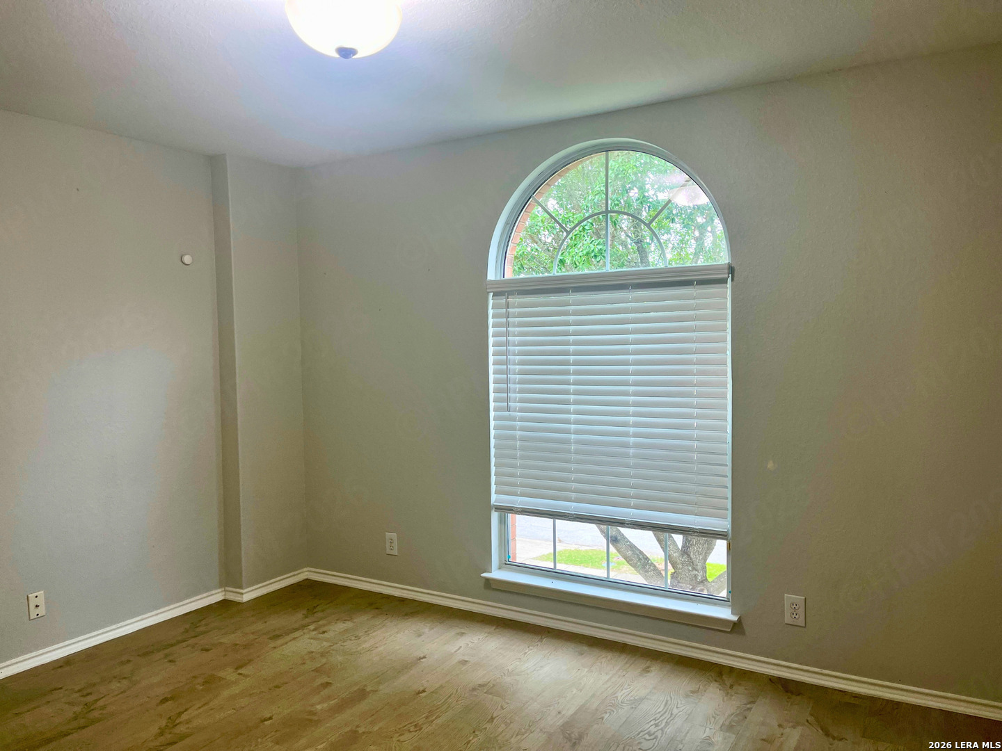 324 Willow Loop Cibolo, TX 78108 - Photo 15 of 20 an empty room with a window