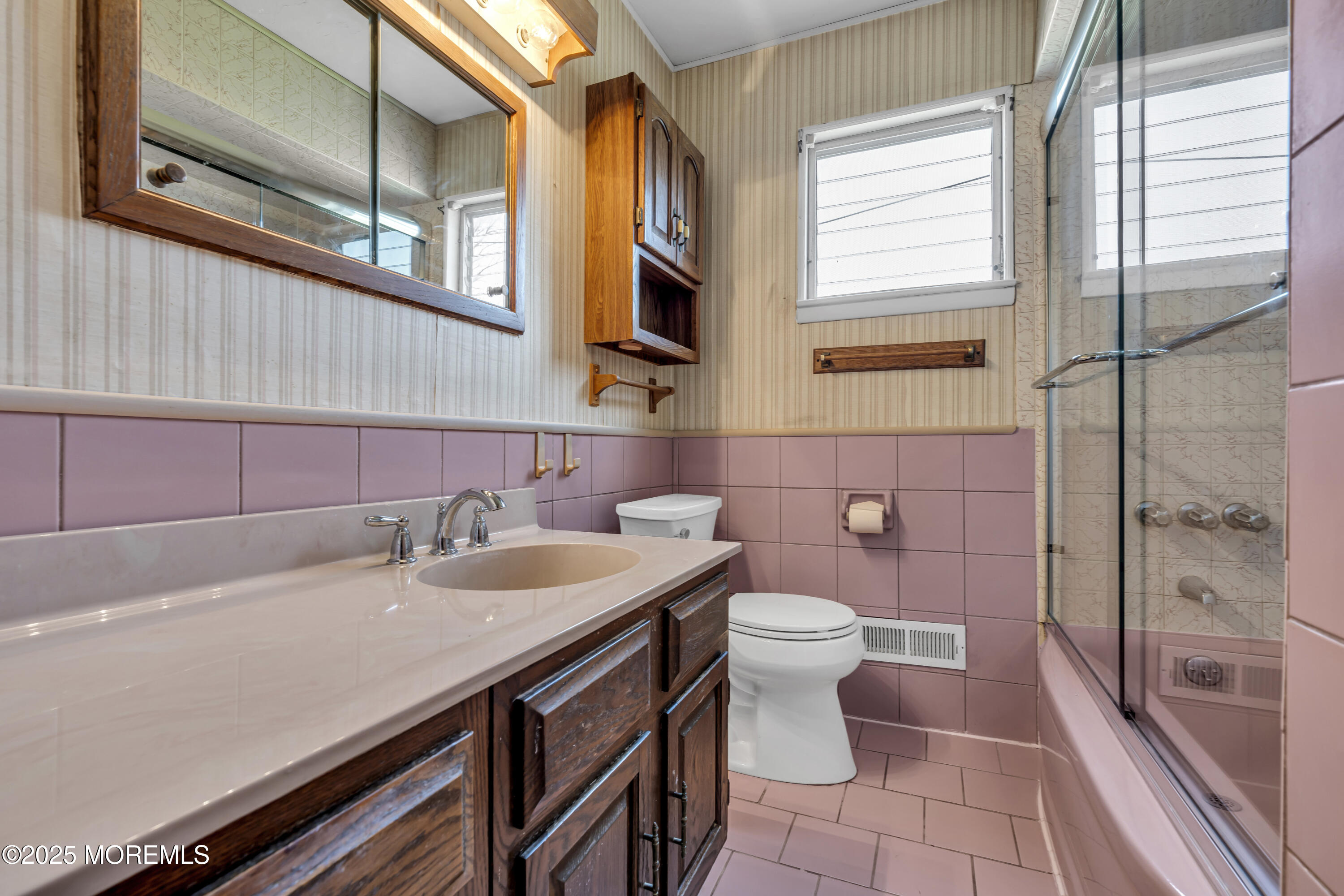 36 Parkview Drive Hazlet, NJ 07730 - Photo 19 of 25 a bathroom with a sink a toilet and shower