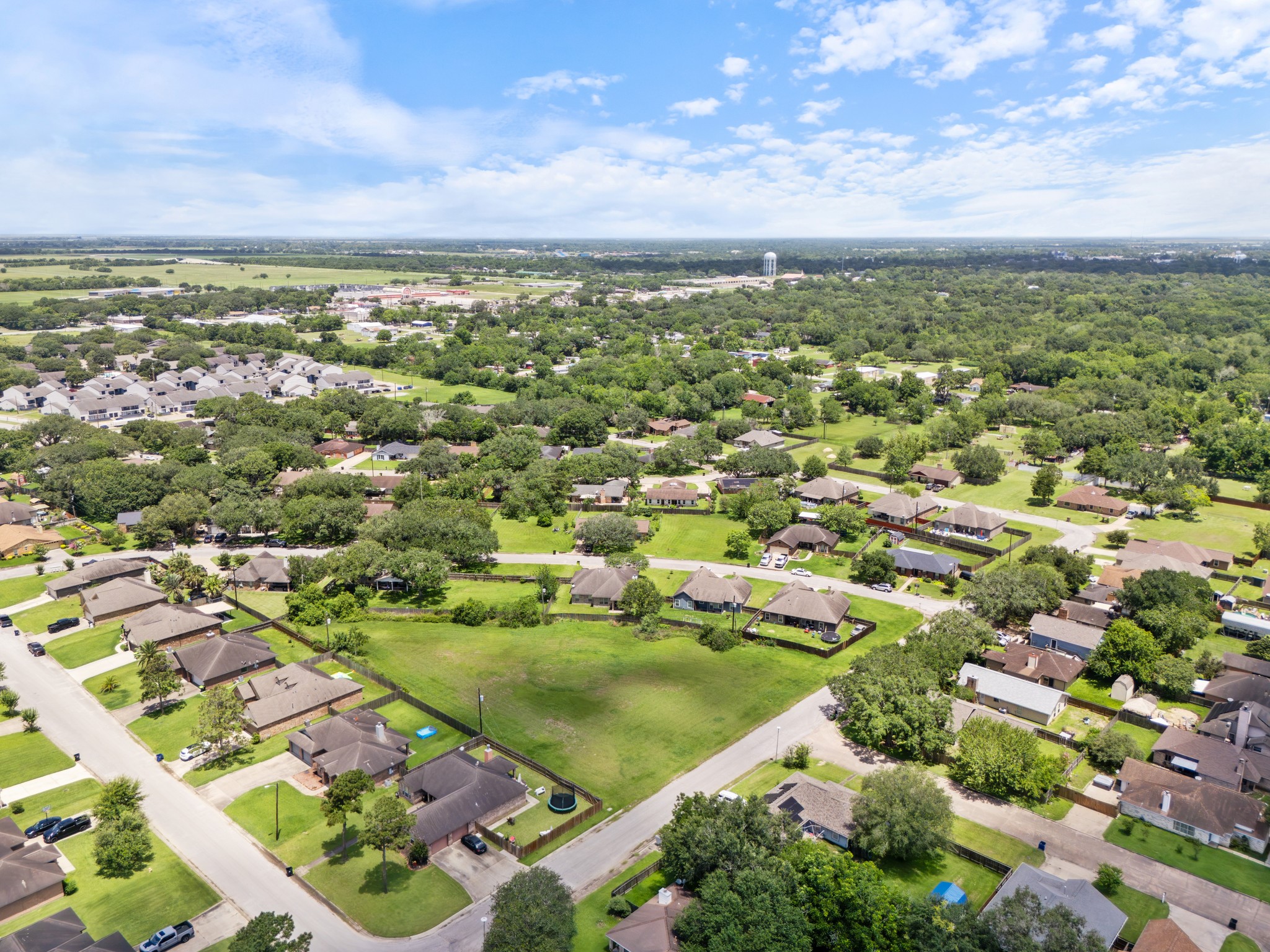 4520 Rattan Avenue Bay City, TX 77414 - Photo 4 of 7