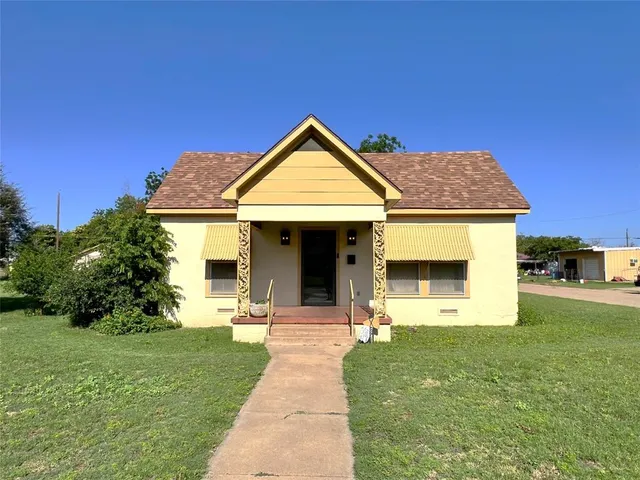 $239,900 | 1107 North Ave G, Haskell, TX 79521