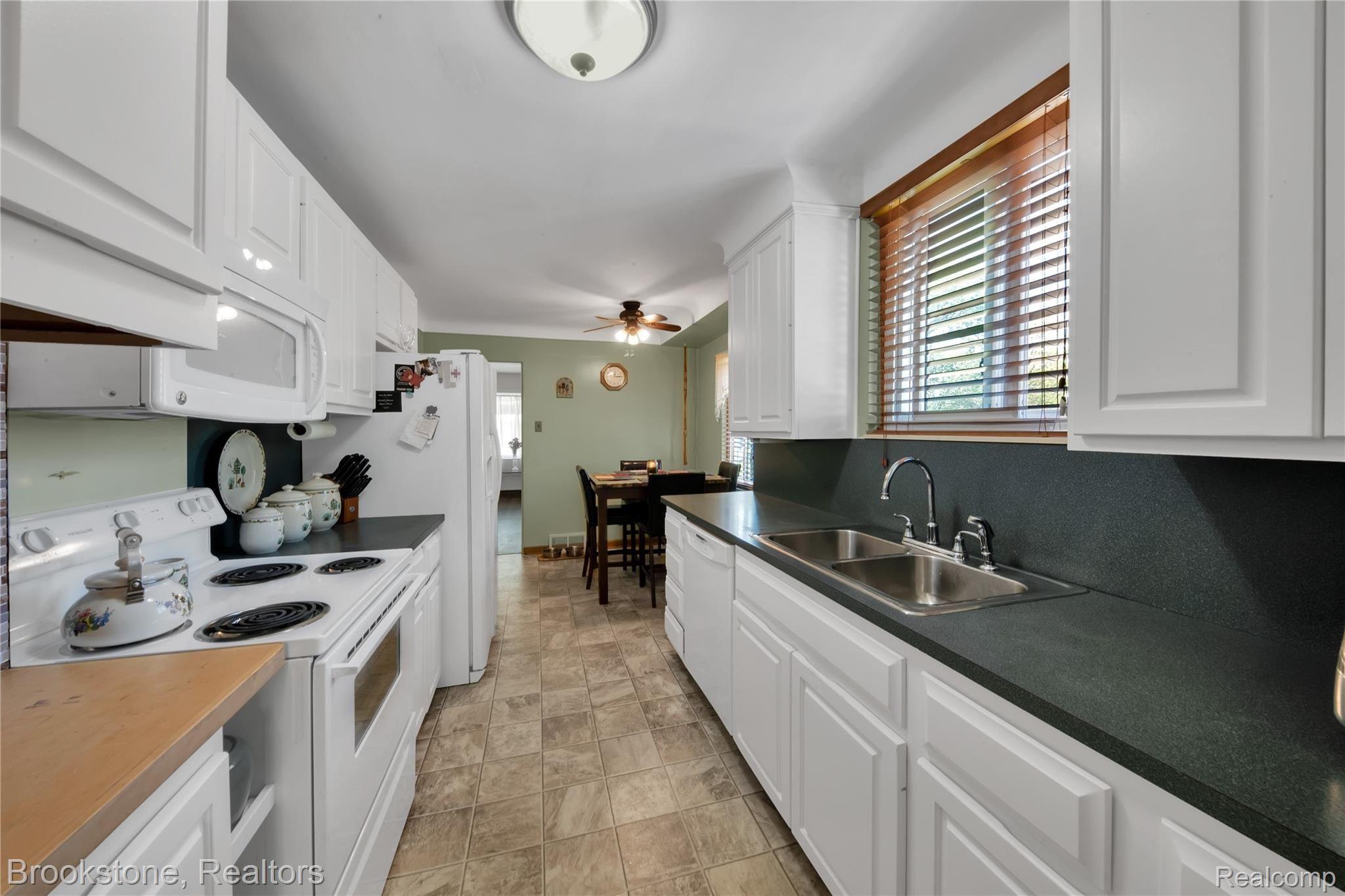 4363 Kendall Road Warren, MI 48091 - Photo 16 of 27 4363 Kendall - HD Drone Photogarphy-13.jpg