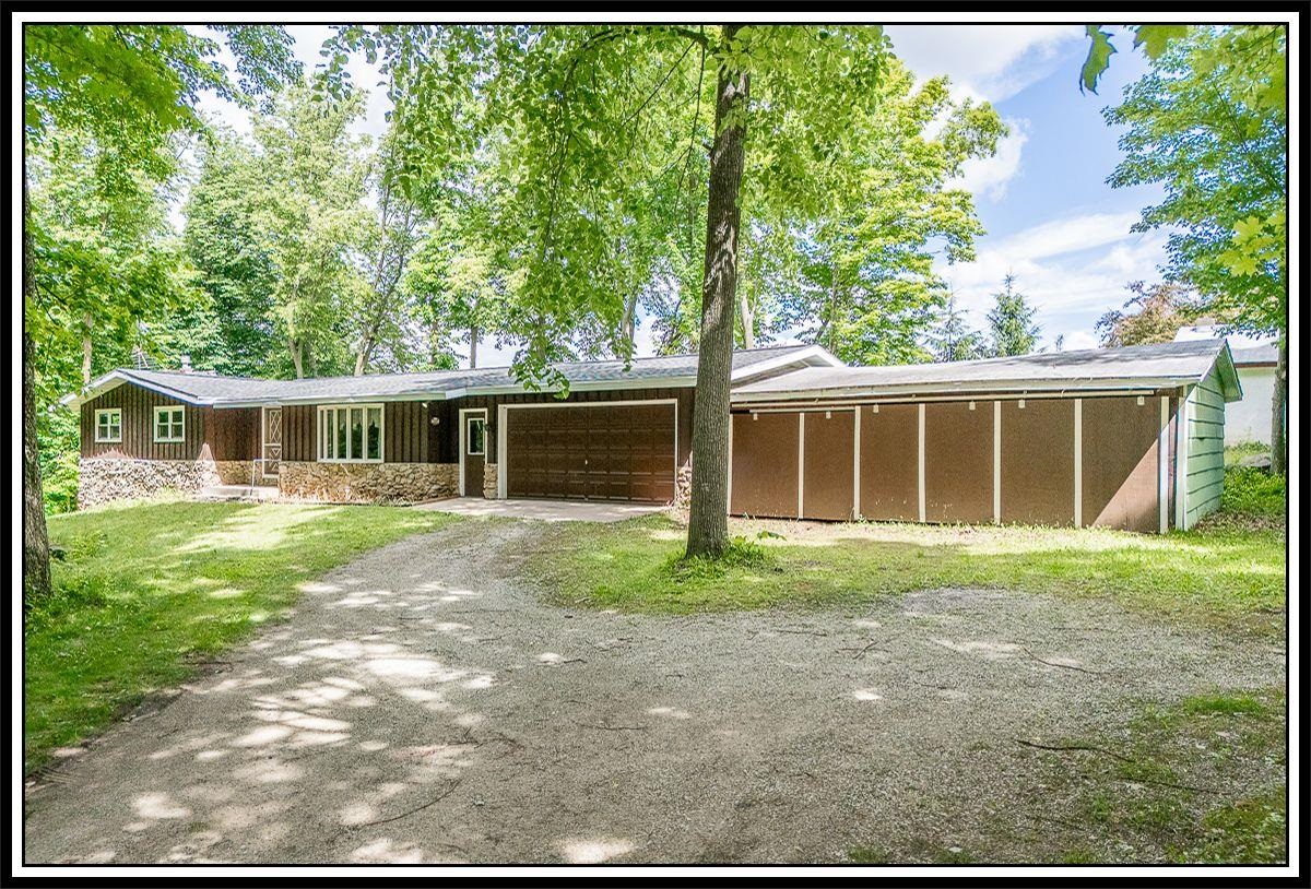 E8488 Stage Road New London, WI 54961 - Photo 1 of 1 Gallery Image 1