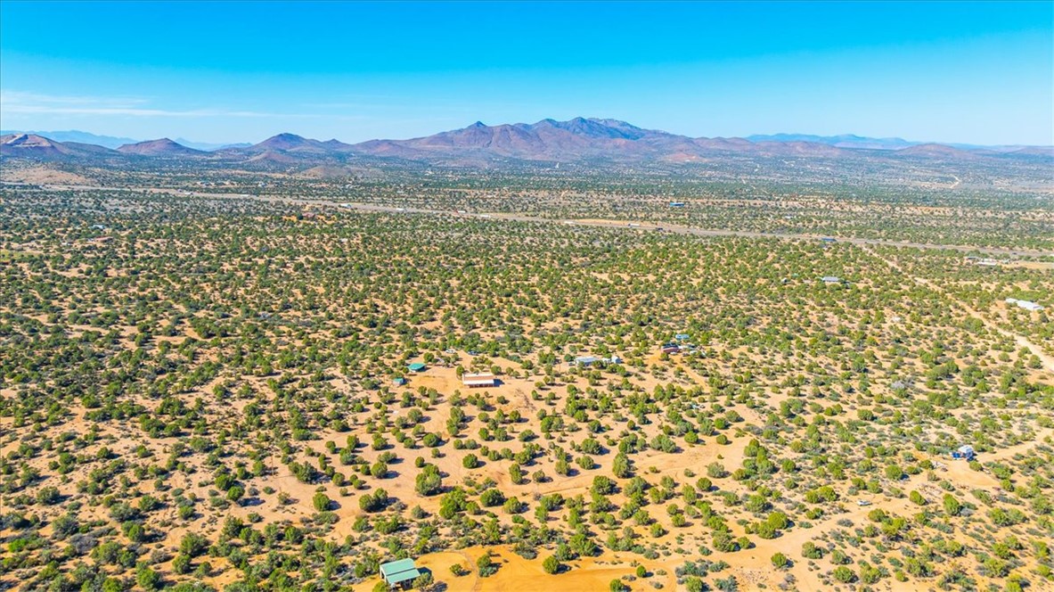10374 East Happy Trails Road Kingman, AZ 86401 - Photo 66 of 68 a view of a city with mountain view