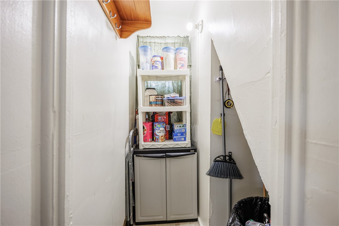39 Austin Street, Unit 39 Rochester, NY 14606 - Photo 12 of 29 39 up- pantry/ laundry