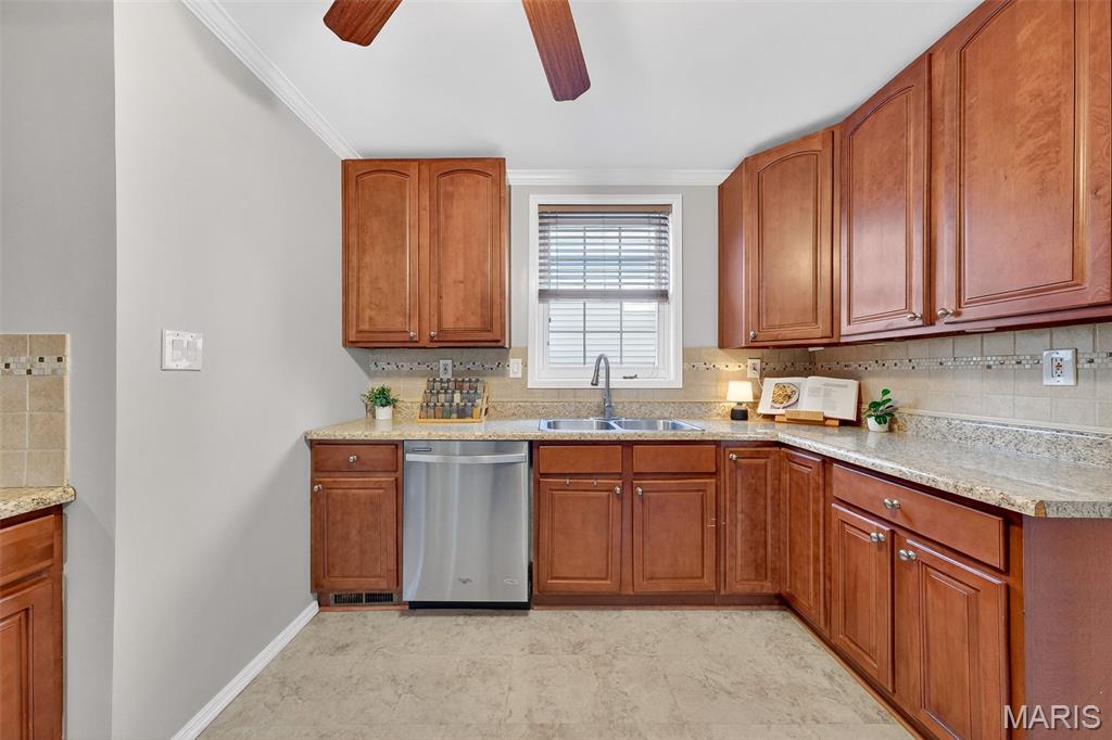 1106 North Rock Hill Road St. Louis, MO 63119 - Photo 14 of 35