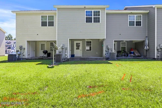 $1,275 | 100 Virginia's Landing Court, Richlands, NC 28574