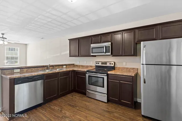 $1,275 | 100 Virginia's Landing Court, Richlands, NC 28574