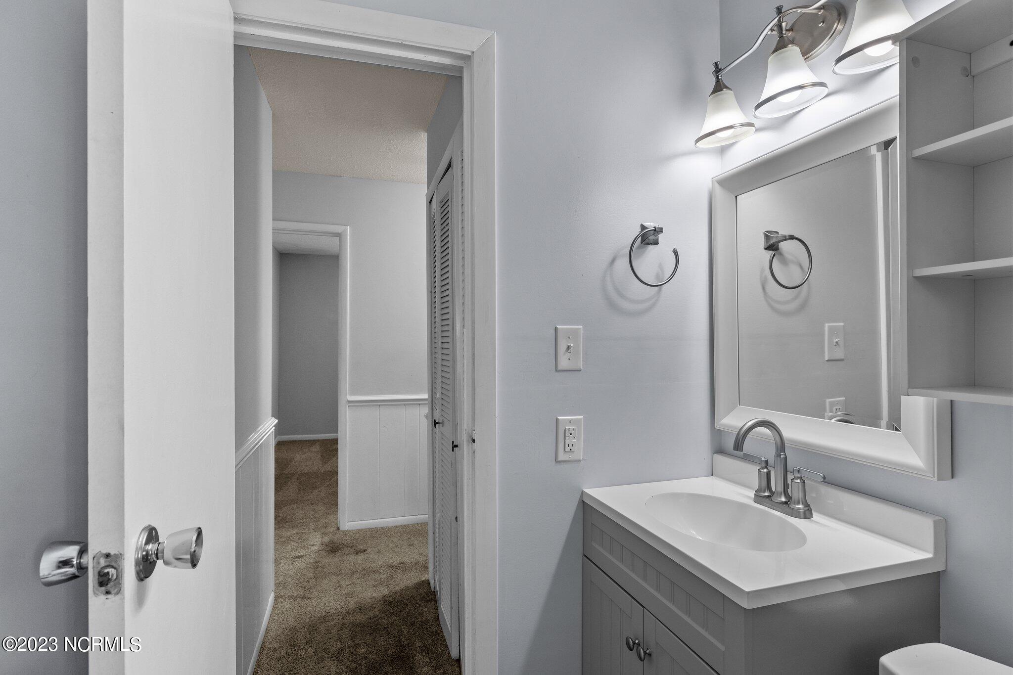 4303 Country Club Road Morehead City, NC 28557 - Photo 30 of 46