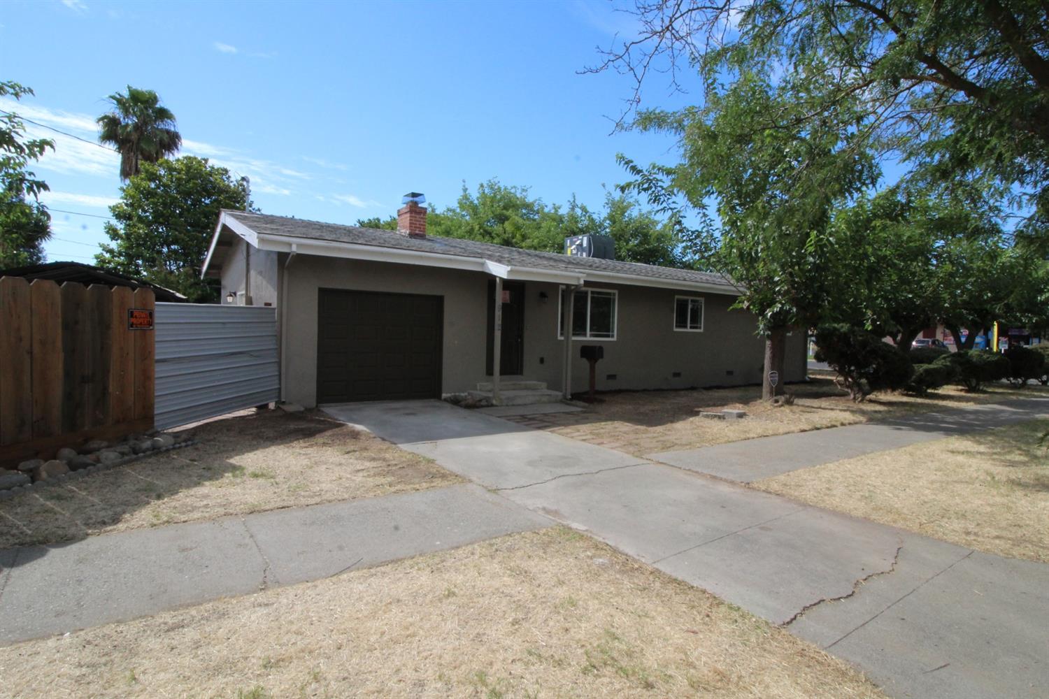 912 T Street Merced, CA 95341 - Photo 1 of 30 Gallery Image 1
