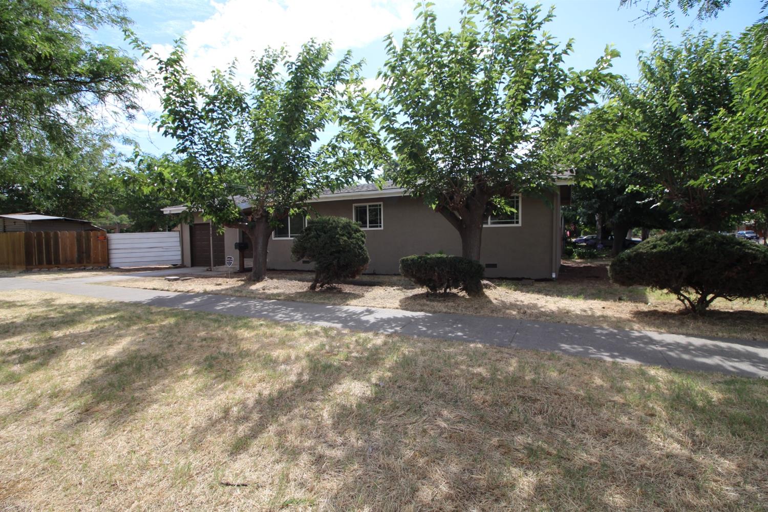 912 T Street Merced, CA 95341 - Photo 2 of 30 Gallery Image 2