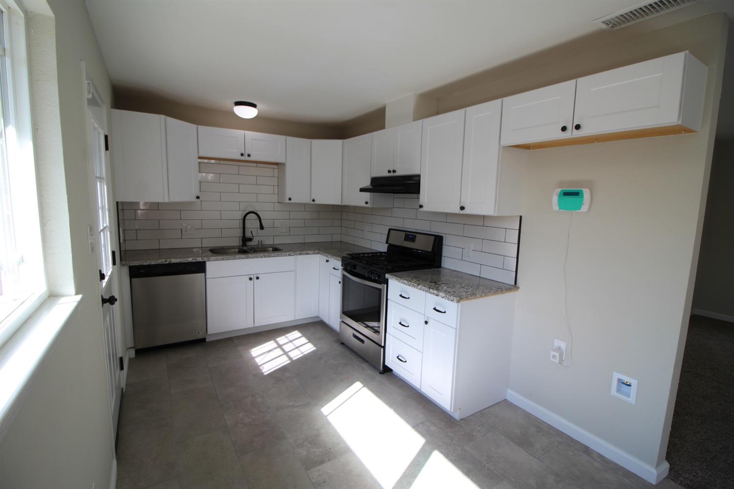 912 T Street Merced, CA 95341 - Photo 4 of 30 Gallery Image 4