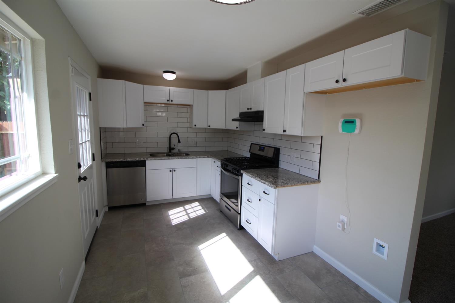 912 T Street Merced, CA 95341 - Photo 5 of 30 Gallery Image 5