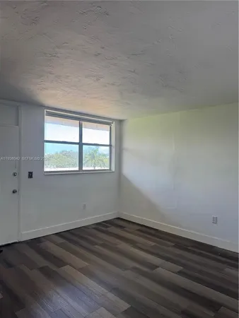 $150,000 | 1475 Northeast 125th Terrace, Unit 511B, North Miami, FL 33161