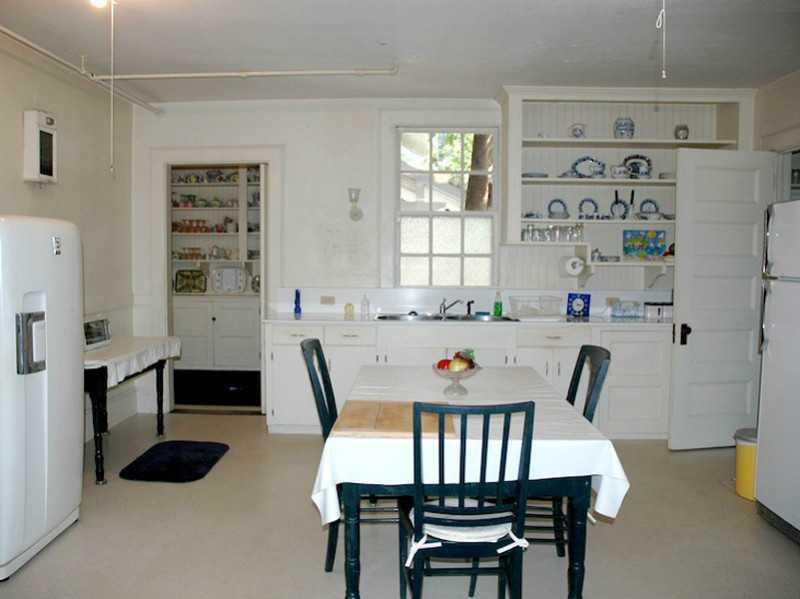 18 Upland Road Seal Harbor, ME 04675 - Photo 6 of 21 Kitchen.