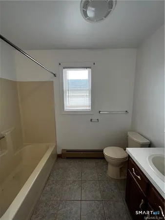$1,700 | 58 Charles Street, New Britain, CT 06051