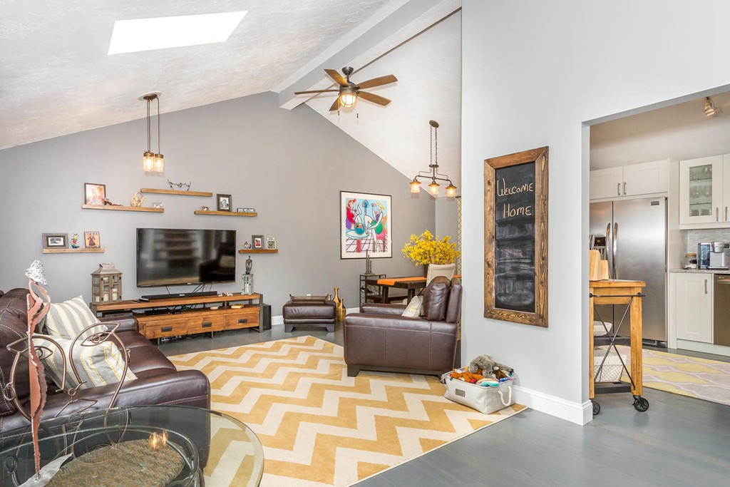 283 Mechanic Street Canton, MA 02021 - Photo 3 of 19 Gallery Image 3