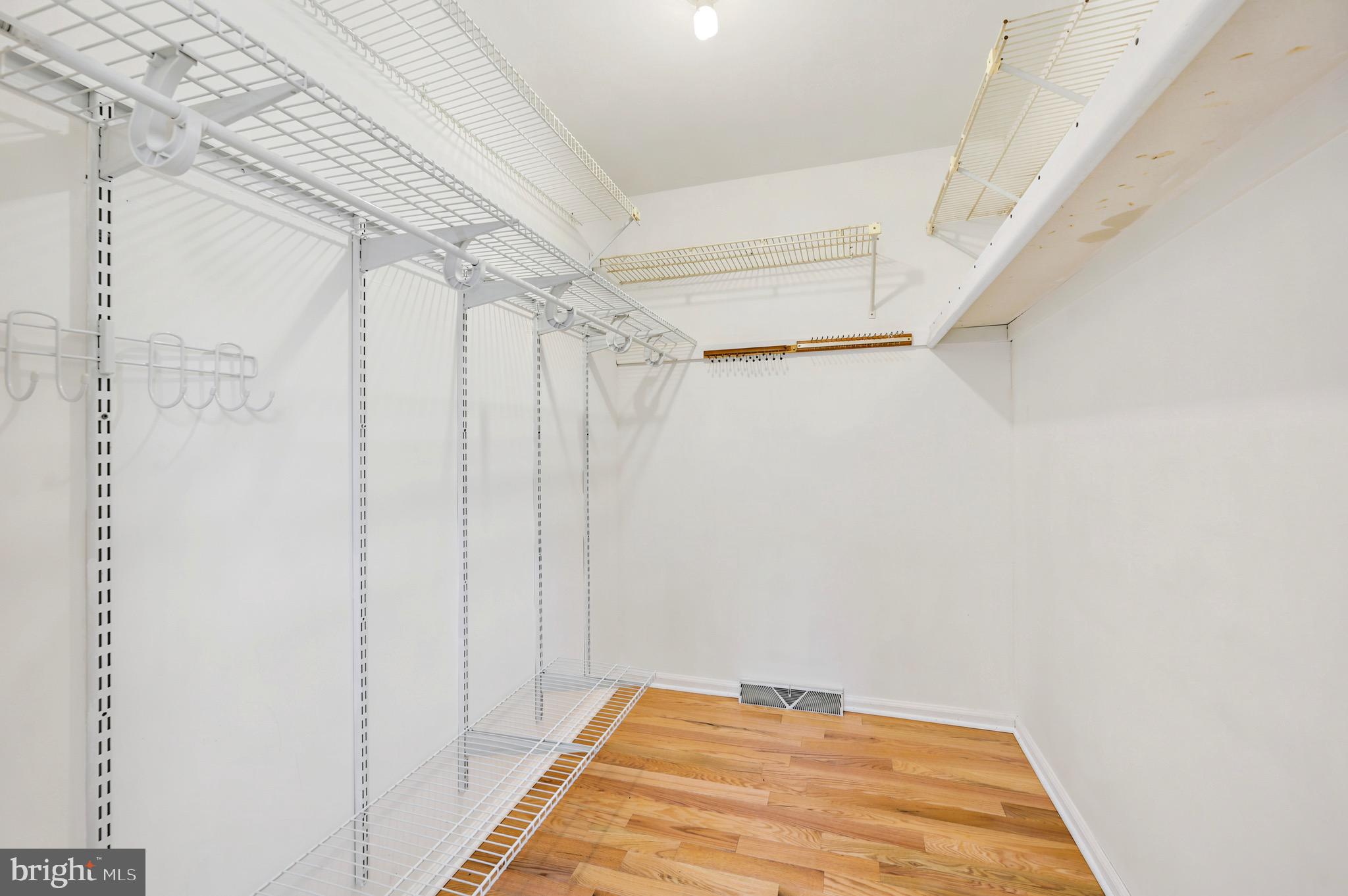 736 Summit Avenue Philadelphia, PA 19128 - Photo 24 of 34