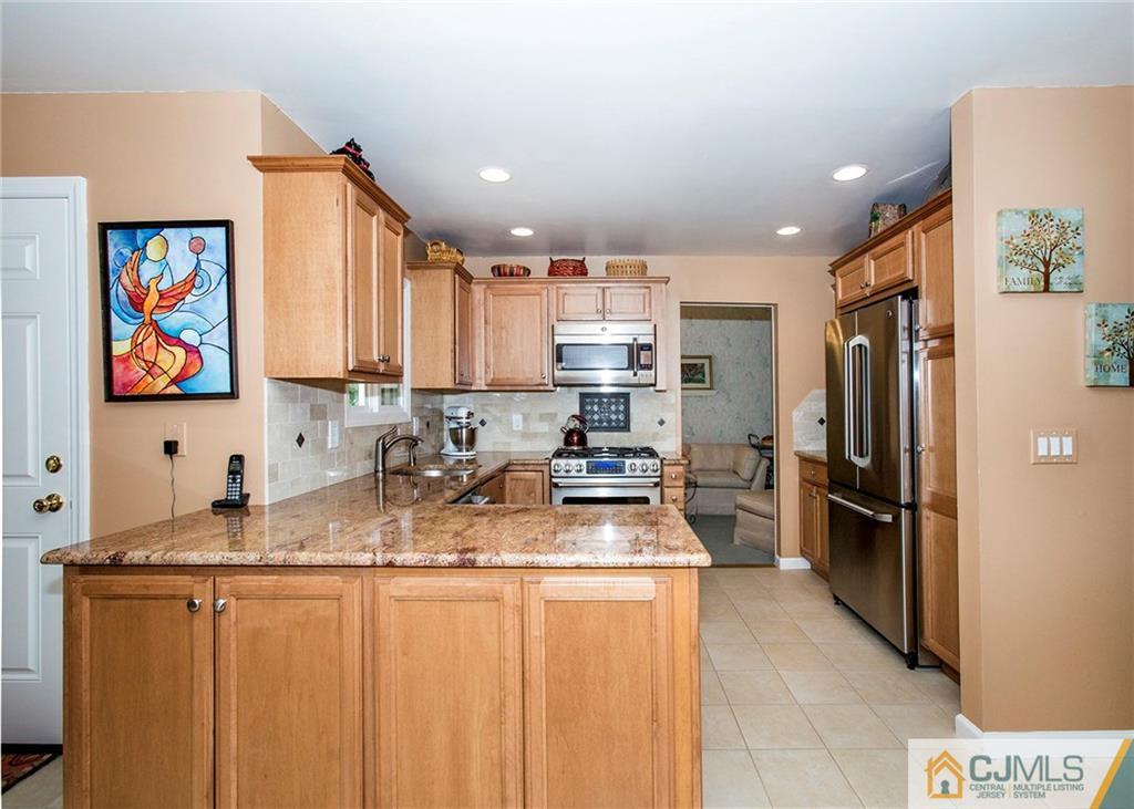 17 Harper Road Monmouth Junction, NJ 08852 - Photo 9 of 25 Gallery Image 9