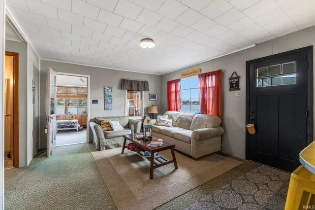 $345,000 | 85 EMS B42E Lane, Leesburg, IN 46538