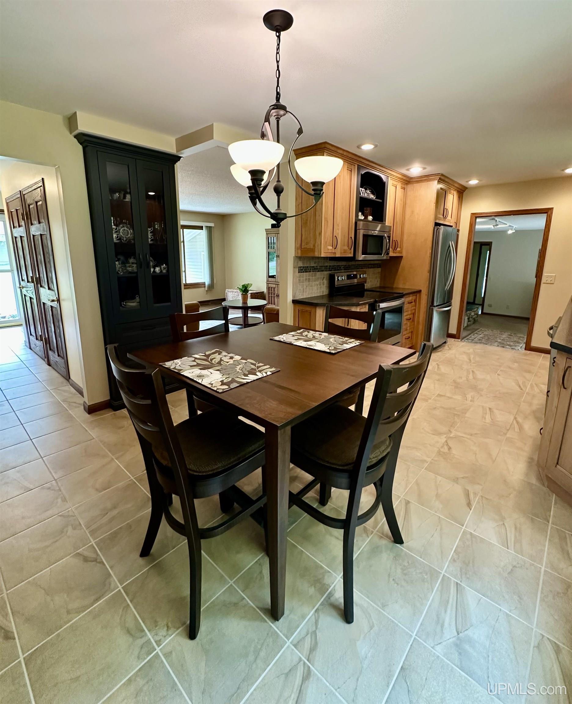 101 Ridge Lane Marquette, MI 49855 - Photo 6 of 54 Gallery Image 6