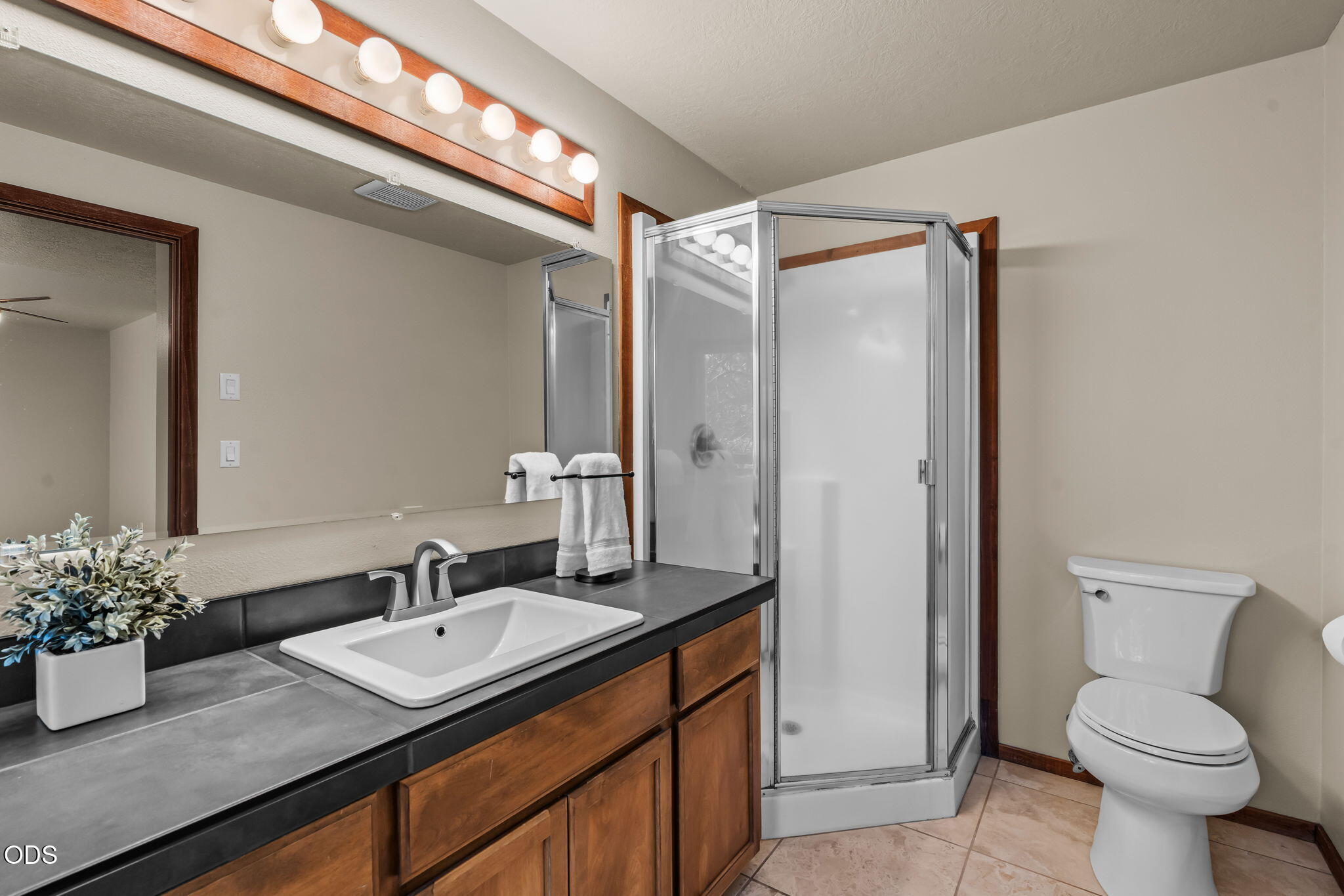 17065 Oxnard Road Bend, OR 97707 - Photo 10 of 49