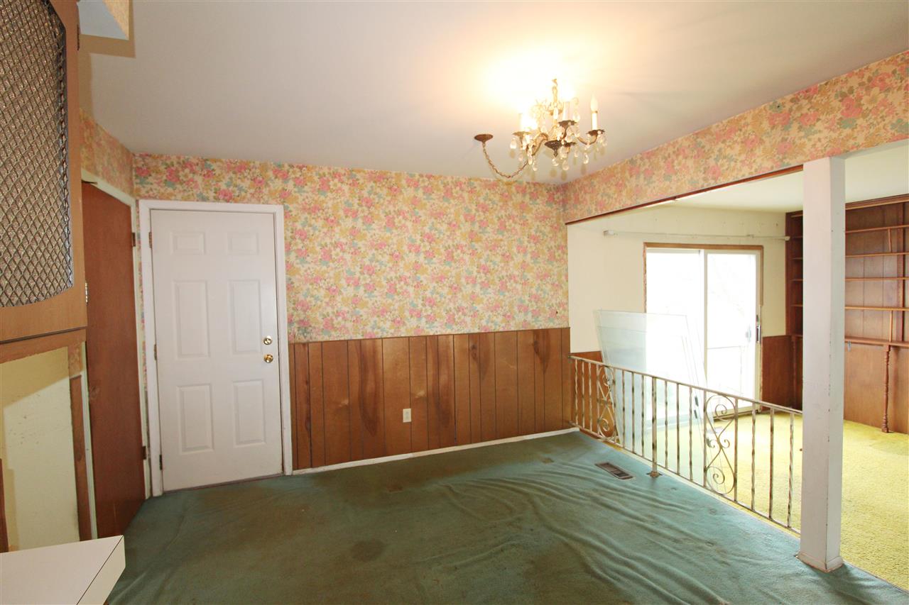 331 Holland Road Flushing, MI 48433 - Photo 13 of 31 50068747-12.JPG