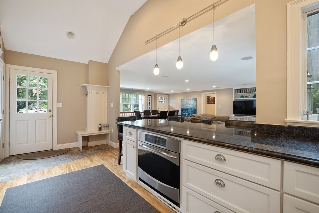 25 May Street Marblehead, MA 01945 - Photo 11 of 29