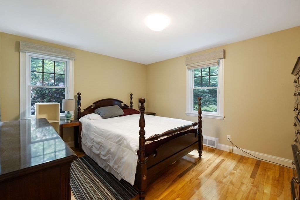 25 May Street Marblehead, MA 01945 - Photo 13 of 29