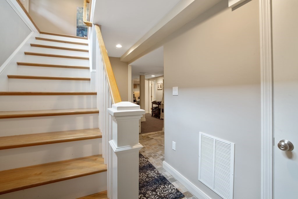 25 May Street Marblehead, MA 01945 - Photo 19 of 29